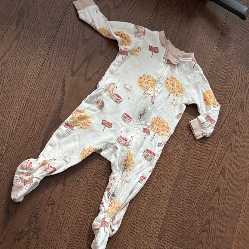 Burt’s Bees Baby Apple Picking Theme Footed Pajama One-Piece